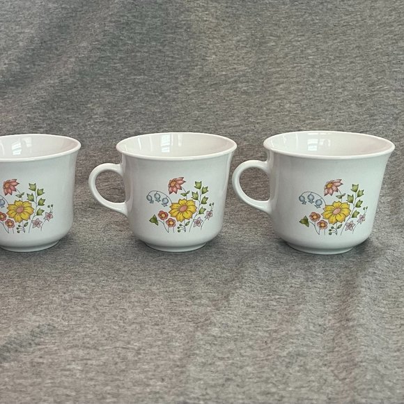 Corning Spring Meadow Coffee Cups Set of 4 - Picture 6 of 11